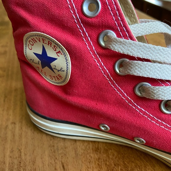 Converse - Picture 4 of 4